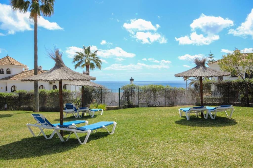2 Bedrooms Sea And Pool View Apt In Duquesa Golf & Gardens Manilva Castillo de Sabinillas Kültér fotó
